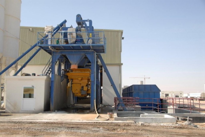 Batching plant at Nael Cement Products, Al Ain